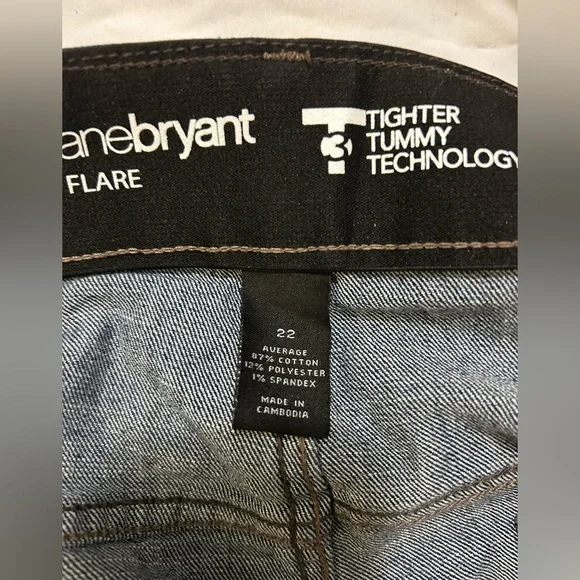 Lane Bryant Tight Tummy Tech flare Jeans Dark Wash size 22 - Picture 10 of 11